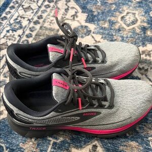 Brooks Women's Trace Athletic Shoes - Gray and Pink